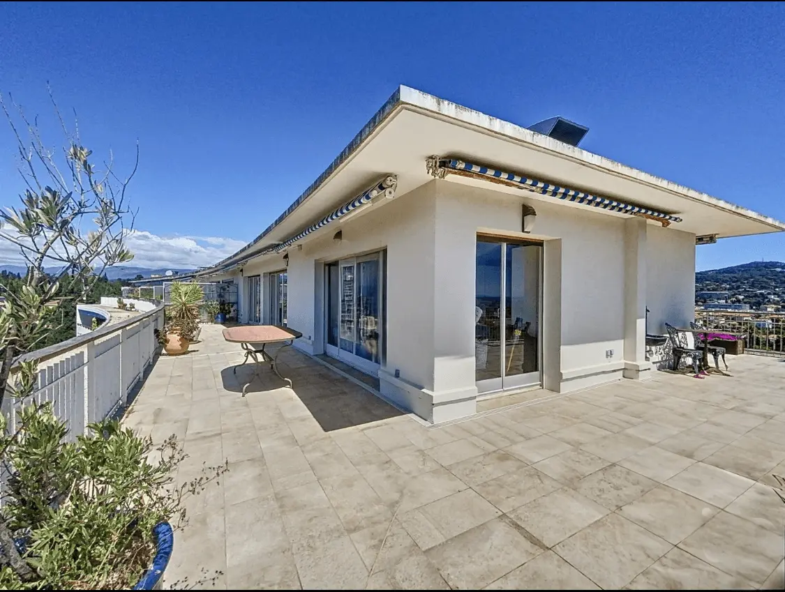investir en crowdfunding immobilier et achat fractionné Cannes Duplex vue panoramique-image-1